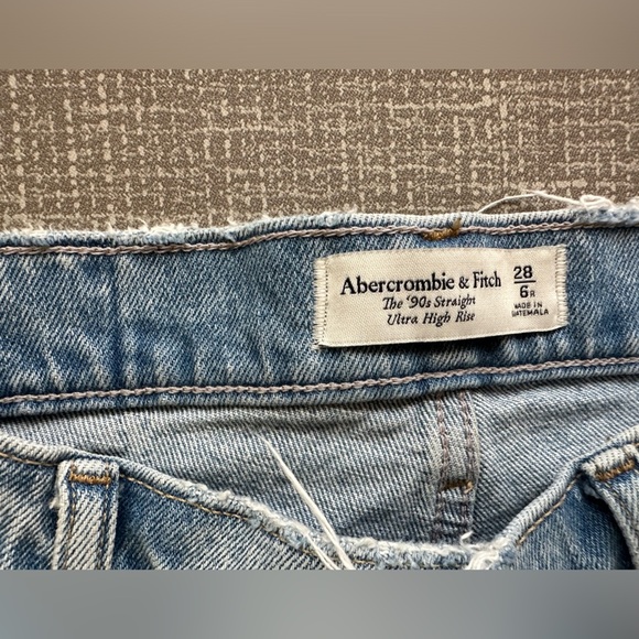 Abercrombie and Fitch 90s straight leg Ultra high-rise cross button jeans 28/6R - Picture 4 of 14